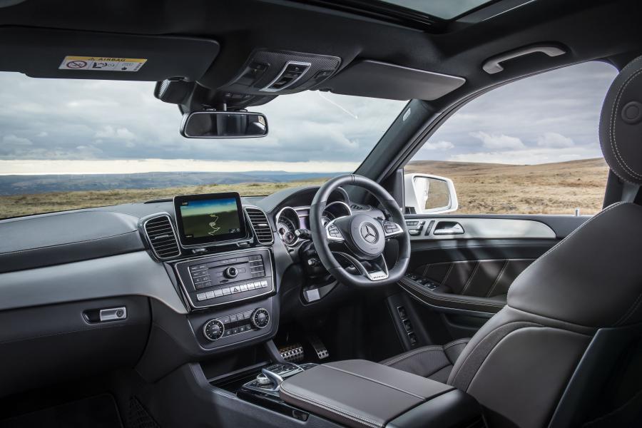  Mercedes-AMG GLS63 4Matic 2016 года  (UK) (фото 14 из 24)